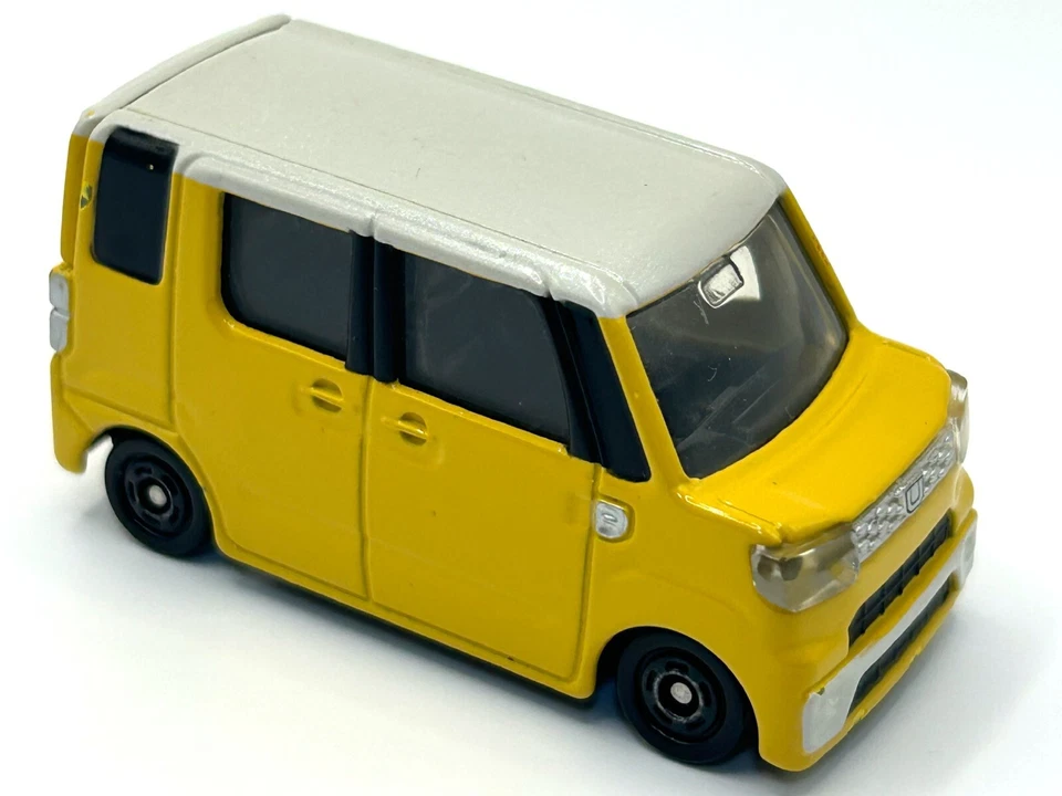 Takara Tomy Tomica No.58 DAIHATSU WAKE 2015 S=1:56 Toy Car Shipping from Japan. - Image 2 of 4