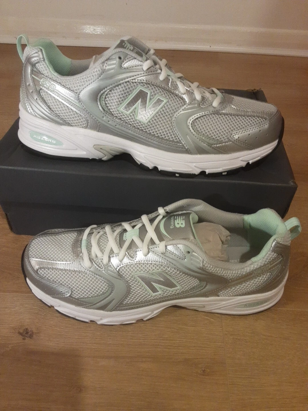 Scarpe da ginnastica uomo New Balance argento bianco taglia UK 12 5 EUR 47 5