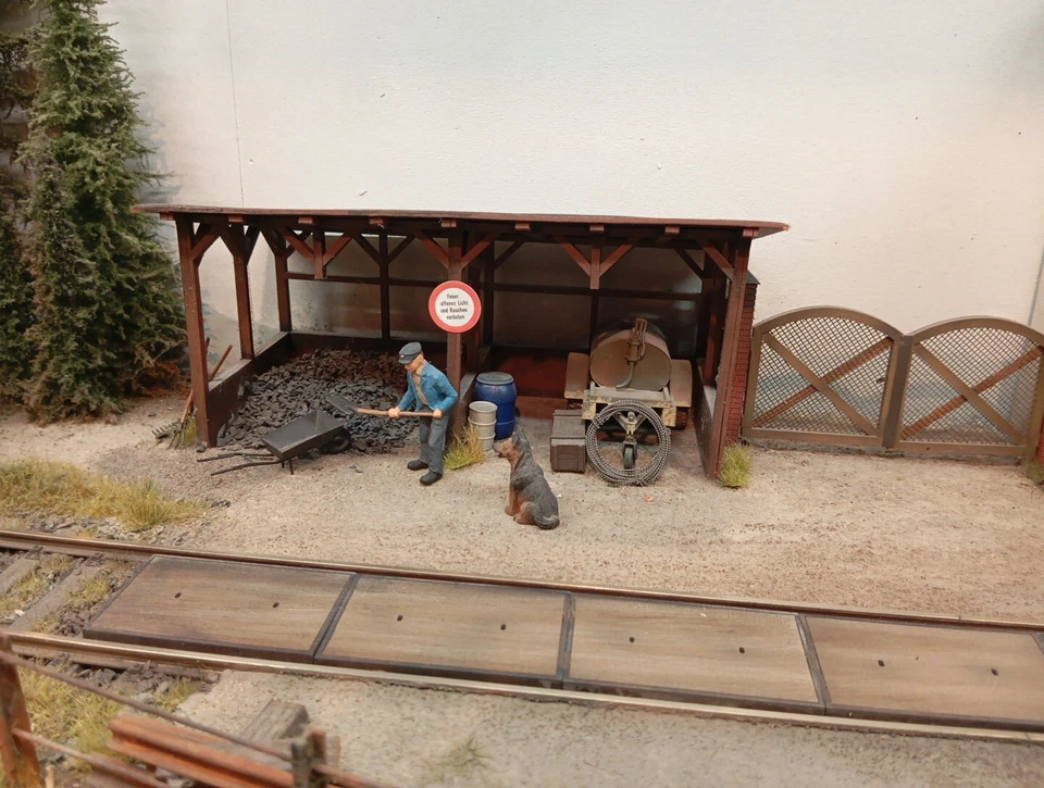 Spur1 Anlage Diorama Bahnmeisterei - Bild 4 von 4