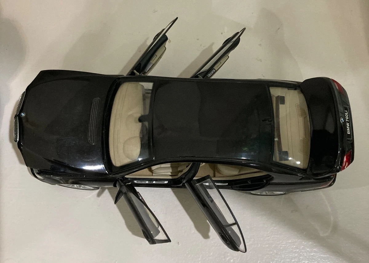 Kyosho Diecast 1:18 Scale BMW 7 Series E66 760Li Individual Ruby Black 08573RB