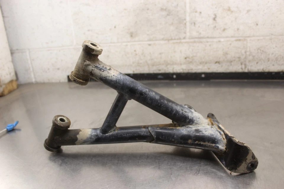 1987 Yamaha Moto 4 YFM350ER FRONT RIGHT CONTROL A ARM P967 Foto 3 de 4