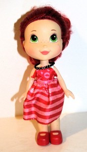 STRAWBERRY SHORTCAKE Sweet Surprise 10” SCENTED DOLL Hasbro 2008 