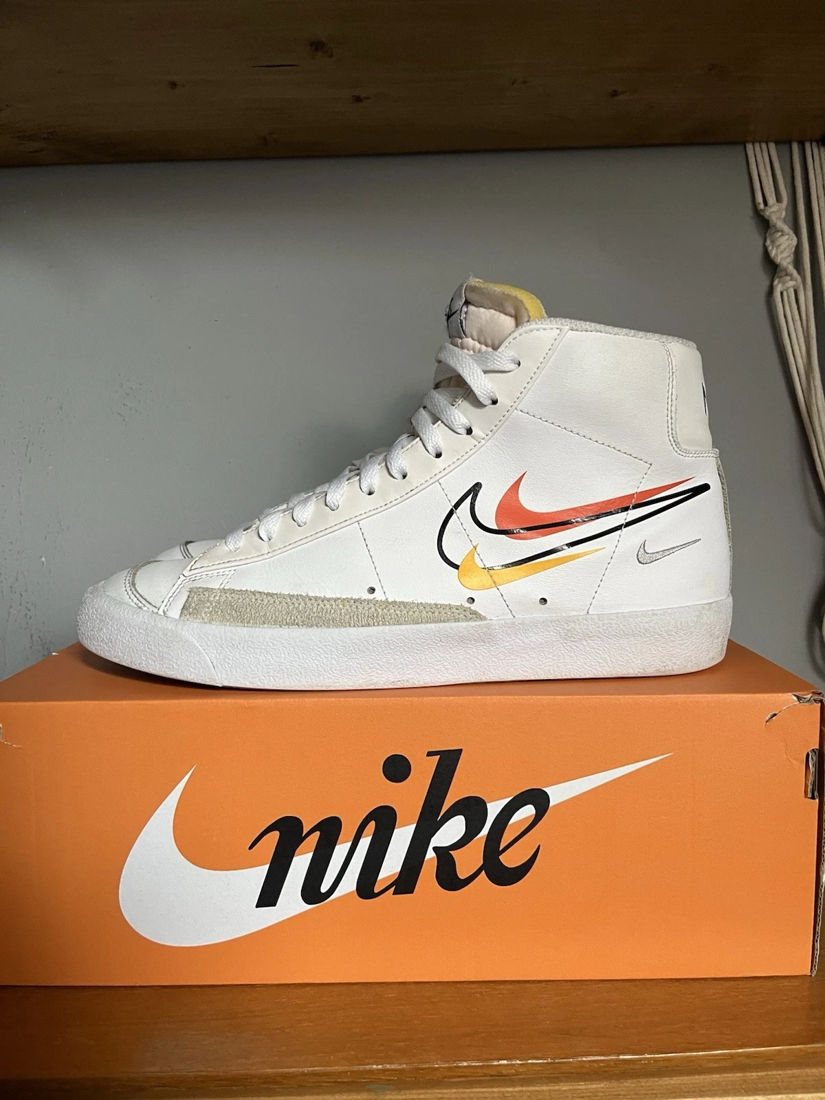 Nike Blazer Mid '77 Vintage Taglia UK 8 5 Uomo Pelle Bianca e Osso Scamosciato