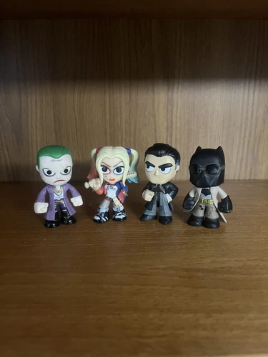 Funko Lot Batman Superman Harley Bat Mystery Mini Walmart & GameStop Bruce Wayne