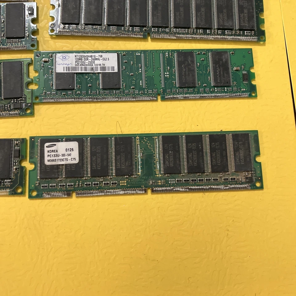 Lot Of 10 PC133 LOW DENSITY 512MB 64X8 512 MB PC 133 SDRAM Memory Not Tested - Image 2 of 4