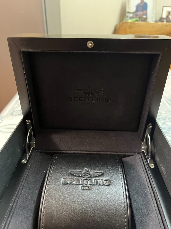 Caja de presentación de madera de lujo Breitling con bolsa de viaje de cuero #2 Foto 3 de 4