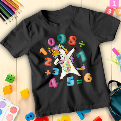 Jungen und Mädchen T-Shirt Einhorn Regenbogen Mathe Zahl Tag Ideen Tee Fo #ND