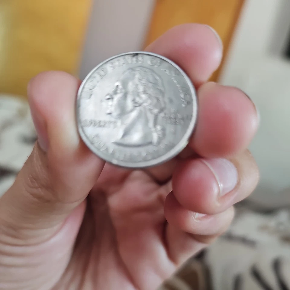 ERROR 2001 North Carolina D State Quarter, Strike Through Error - Image 2 of 4