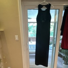 Betsy & Adam Women’s Black Lace Beaded Gown Round Neck Sleeveless Long 12
