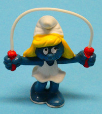 Nr 3  Schlumpfine mit Springseil