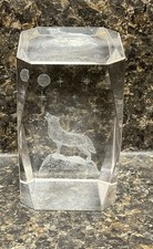 Clear &ldquo;Wolf Howling At The Moon&rdquo; Paperweight.