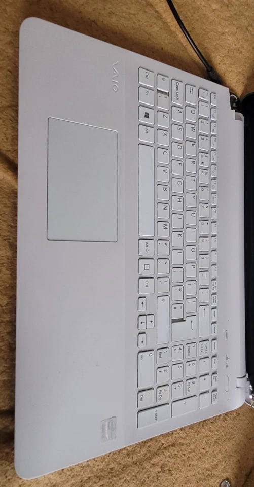 Laptop sony Vaio  svf152a29m Used ,working But Bad Condition , Ideal For Parts  - Image 2 of 4