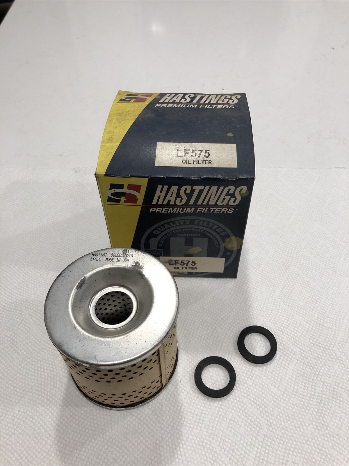 New Hastings LF575 Oil Filter Replaces Wix 24942