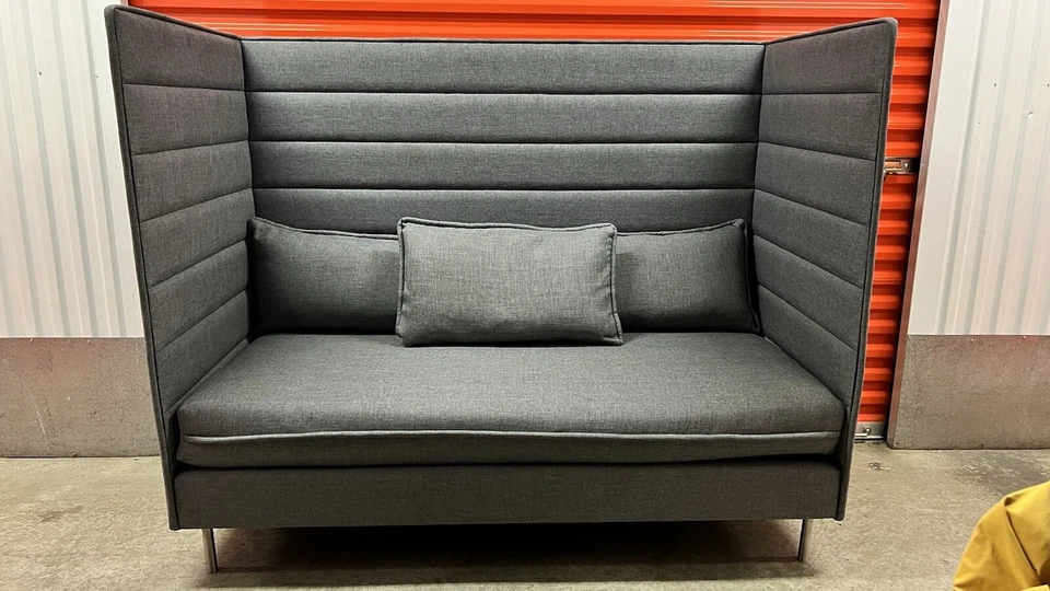 Sofá Vitra Alcove Plus de Ronan & Erwan Bouroullec, 2021. Precio de venta sugerido por el fabricante: $11,310 Foto 4 de 4