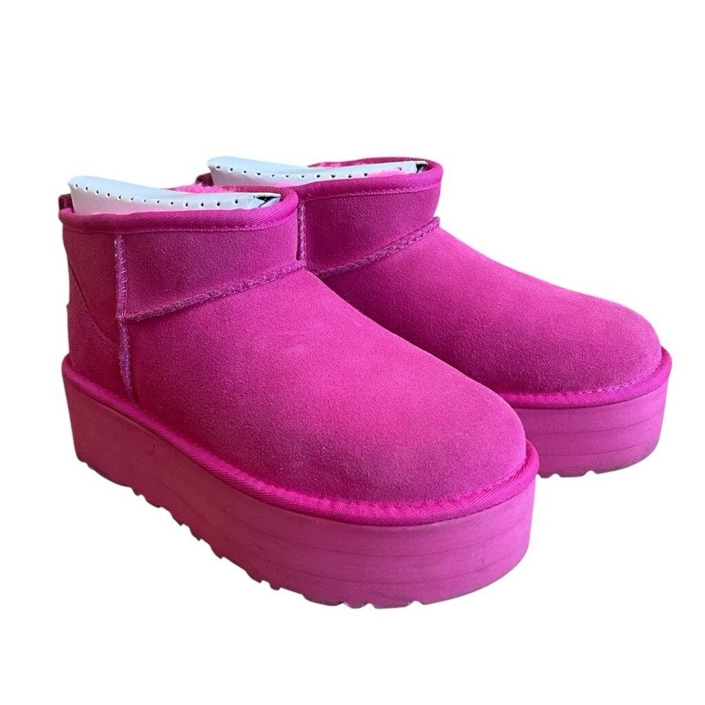 【新品未使用】UGG CLASSIC ULTRA MINI　サイズ６ 　ピンク Women Ugg Classic Ultra Mini - Sneaker Lounge