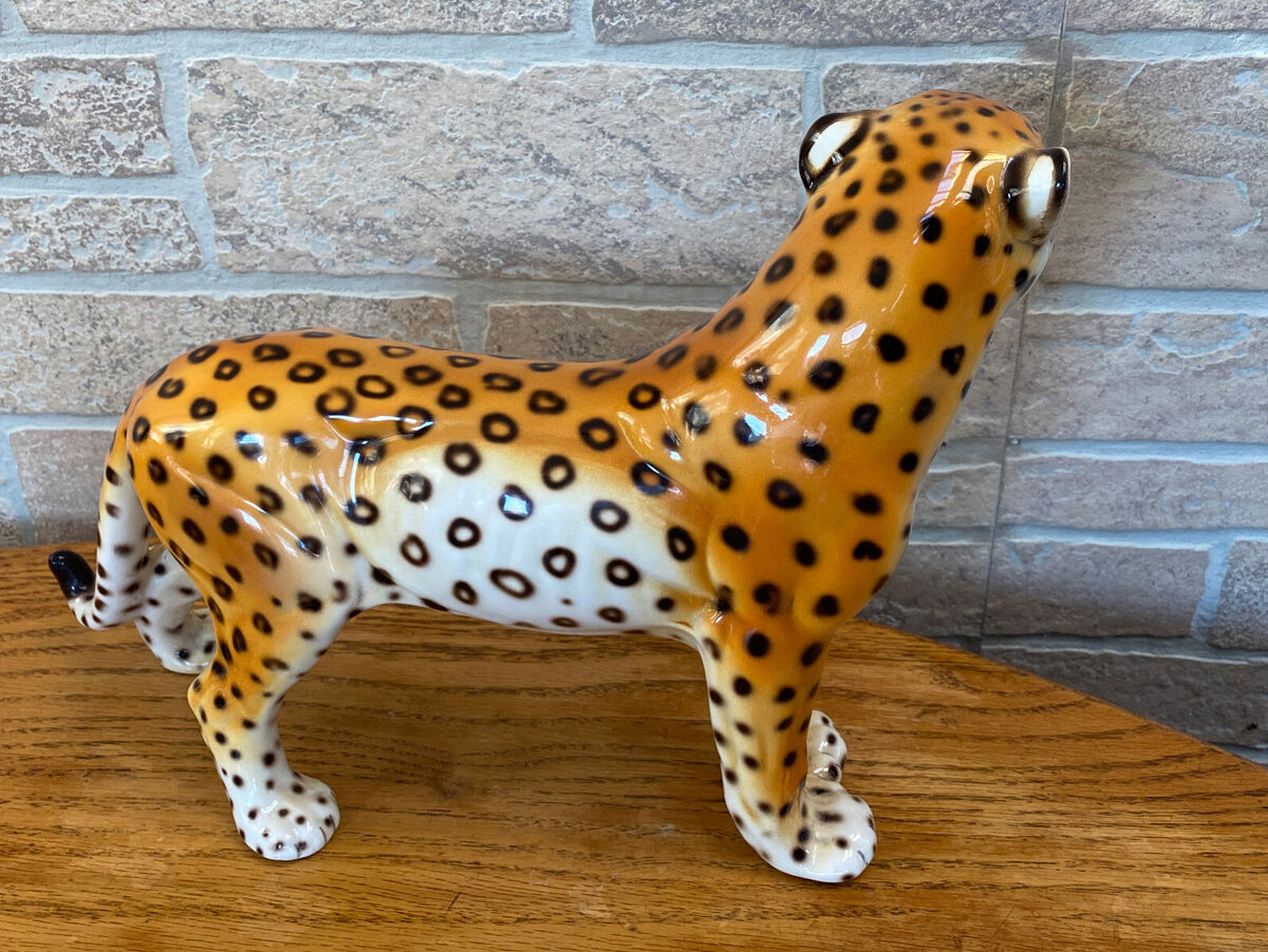 Vintage Cheetah Leopard Figurine, Stamped Ronzan Hand Vintage Cheetah Leopard Figurine, Stamped Ronzan Hand