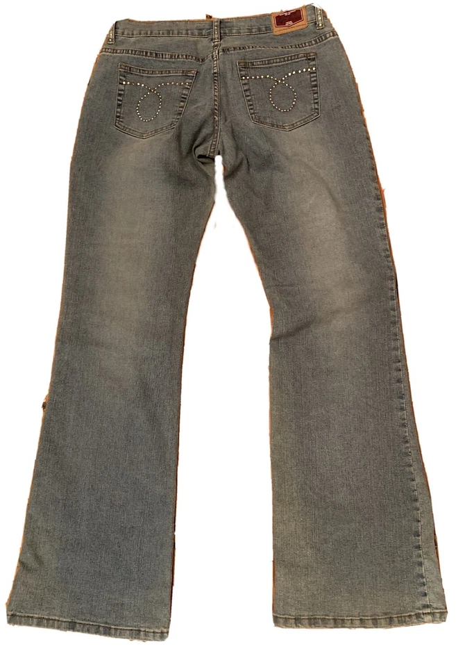 7 Tyte Jeans Junior Women's Vintage Inspired Flared Leg Stretch Denim - Image 2 of 4