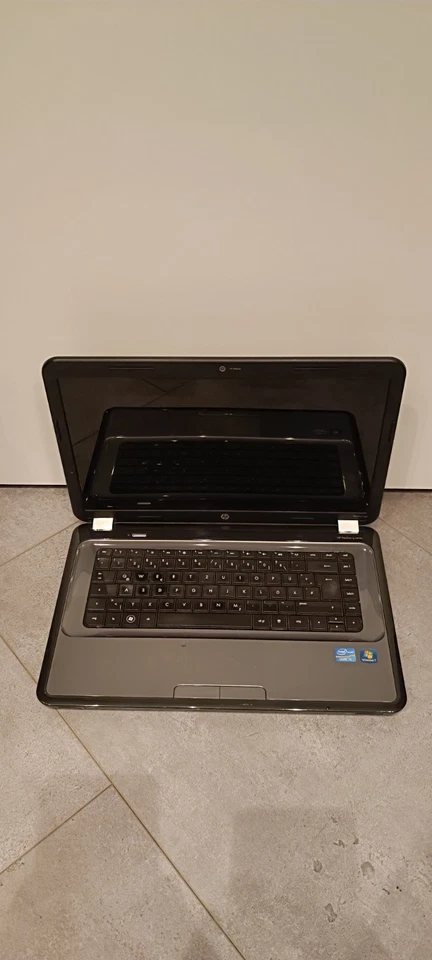 Notebook/Laptop HP Pavilion G6-1026eg - Core i5 - Disco duro de 1 TB - 12 GB de RAM Windows 10 - Imagen 2 de 4