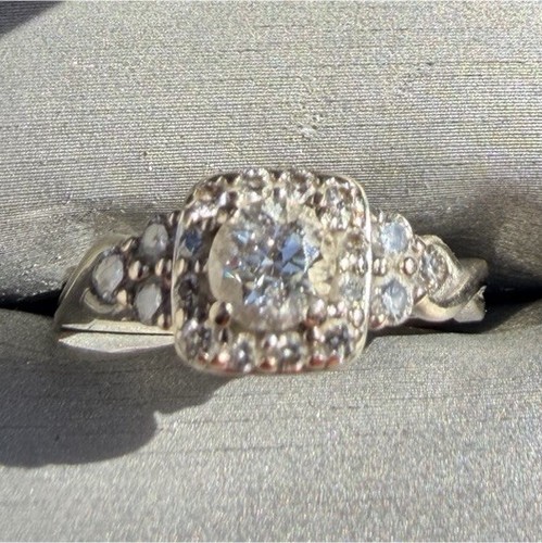 14k White Gold Diamond Halo Engagement/Wedding Ring Set Size 7 Round Stone