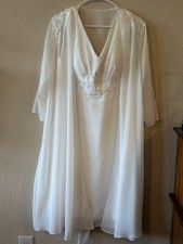 White Sleeveless V-Neck Lace A-Line Full-Length Wedding Dress Corset Back