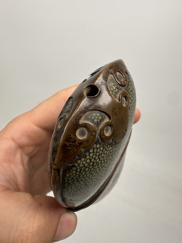 Inizio XIX secolo cassa cinese vuota verde shagreen dinastia Qing con accenti bronzo - Foto 11 di 20