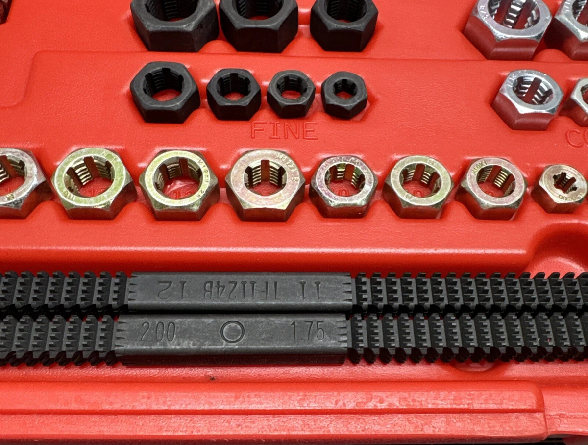 SNAP ON TOOLS USA NEW 48 pc Master Rethreading Tap and Die Set