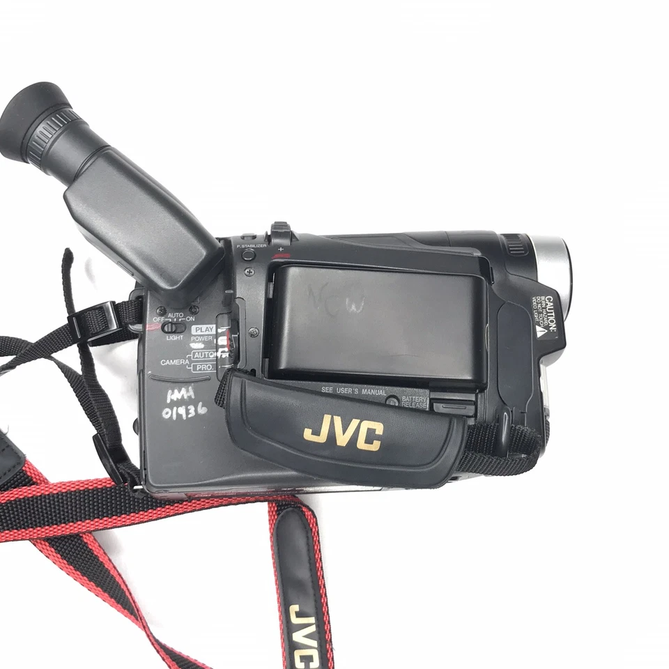 JVC Compact VHS Camcorder GR-AXM225U Pre-Owned 300x Zoom - Untested/AS-IS - Image 3 of 4