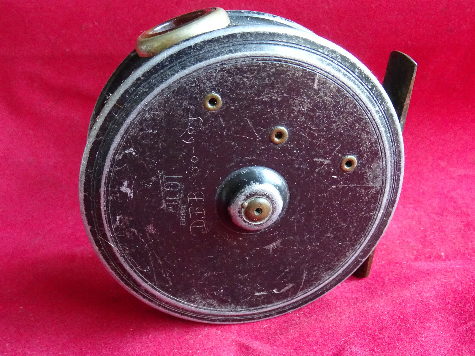 GOOD VINTAGE J W YOUNG BUILT PATTERN 1 TROUT FLY REEL WITH RED AGATE