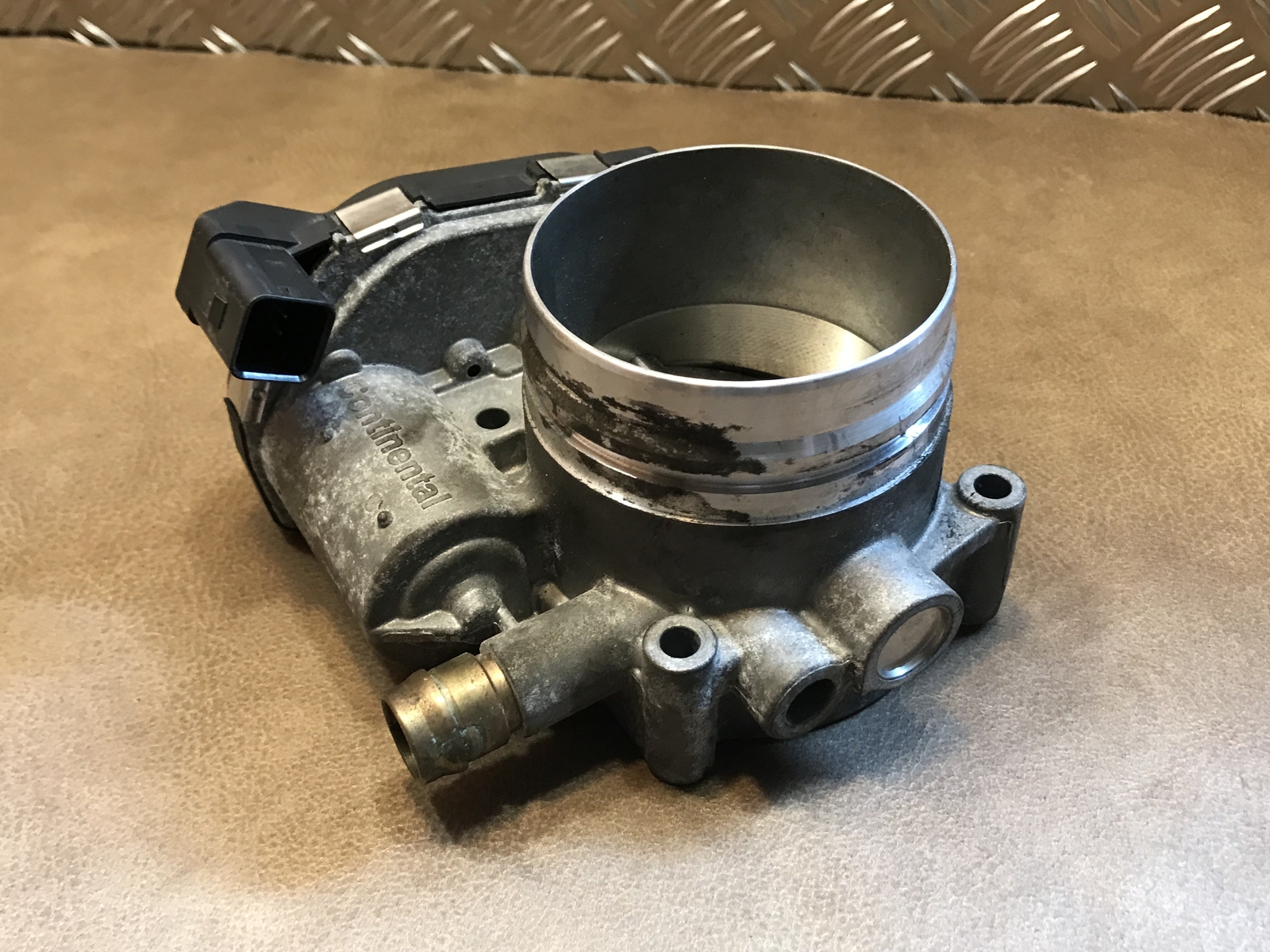 BMW 3 F30, F80 328 i Throttle Body 7597871 2.00 Petrol 180kw 2014  
