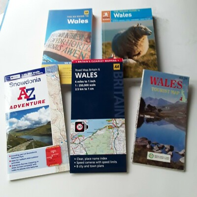 Wales Snowdonia Guides maps for walkers travelers hikers trekkers Welsh Travel