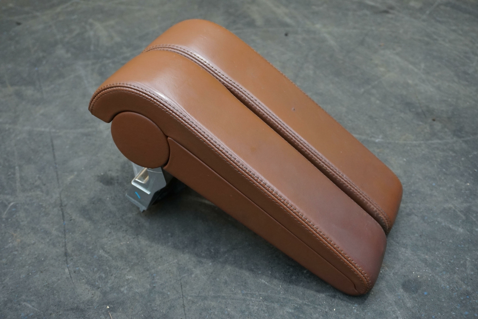 Armrest Saddle Brown 3W0864101F 3W0864101G Bentley Continental Flying Spur 06-12