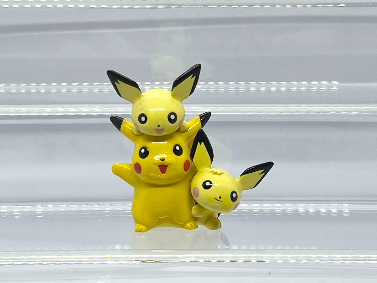 Pokemon Movie 2000 Monster Collection Pichu and Pikachu Figure