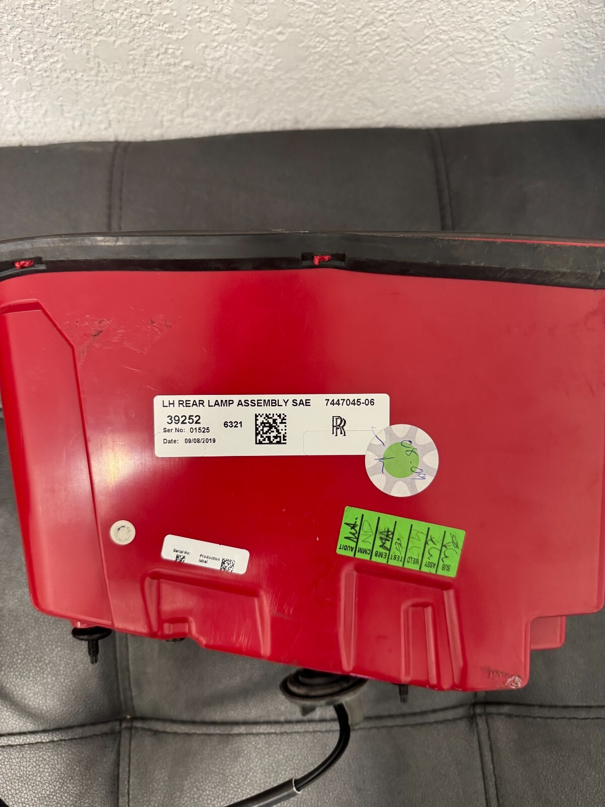 2019, 2020 Rolls Royce Cullinan Left Side Taillight
