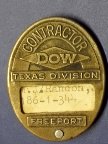 VERY RARE WWII Dow Chemical Freeport Texas Contractor Employee ID Badge 1940's - 第 2/5 張圖片