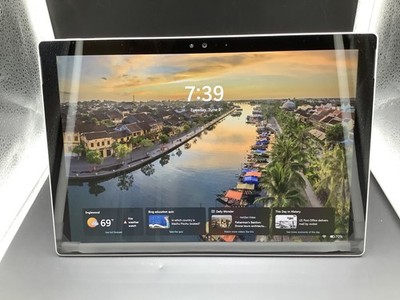 Microsoft Surface Pro 4 1724 Core i5-6300U 2.40GHz 4GB 128GB Tablet - Win 11