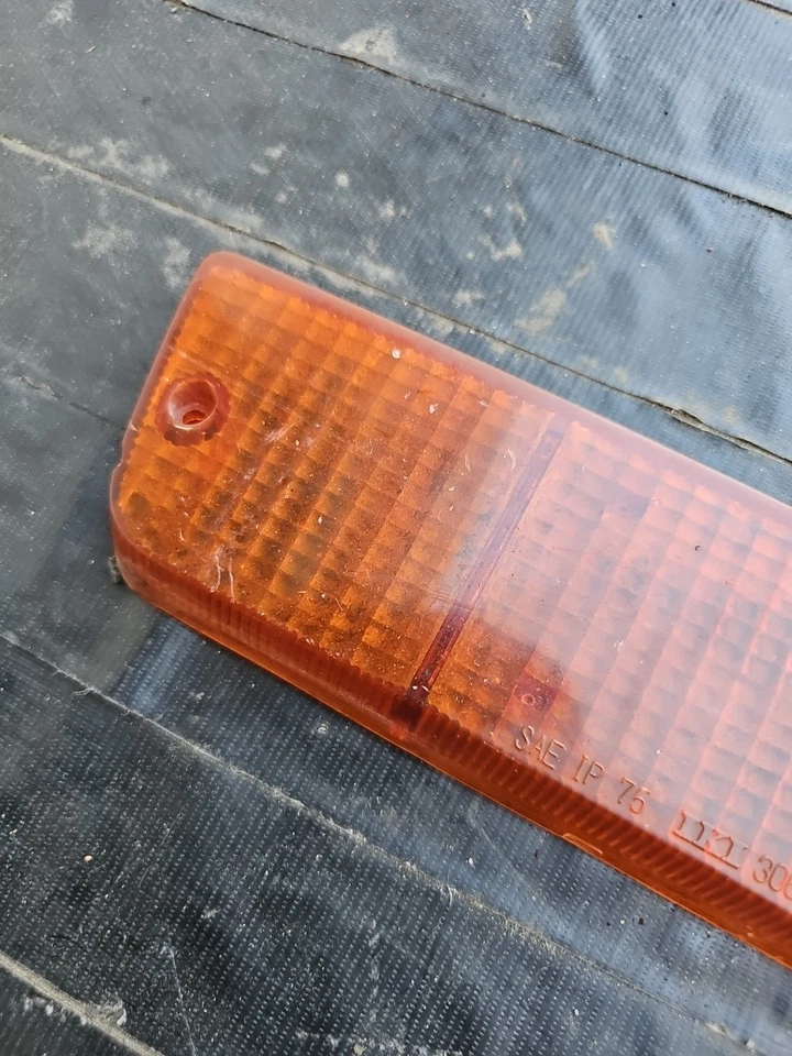 Camioneta pickup Chevy 1978 LUV estacionamiento/giro lado del pasajero Foto 3 de 4