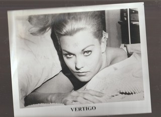 8X10 B&W PHOTO OF CLOSE UP KIM NOVAK