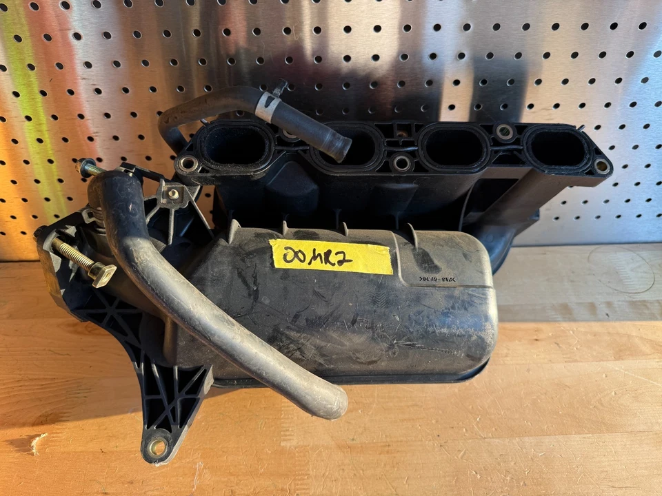 00-05 TOYOTA MR2 SPYDER (1.8lL-1ZZ-FE) 4CYL MONTAJE COLECTOR DE ADMISIÓN OEM Foto 4 de 4