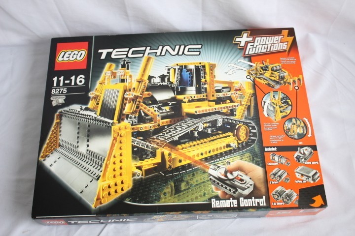 LEGO Technic Motorized Bulldozer 8275 In 2007 New Retired Sealed