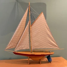 Vintage Authentic Models Brand 1895 Cup Racer  Wooden  Sailboat with Stand