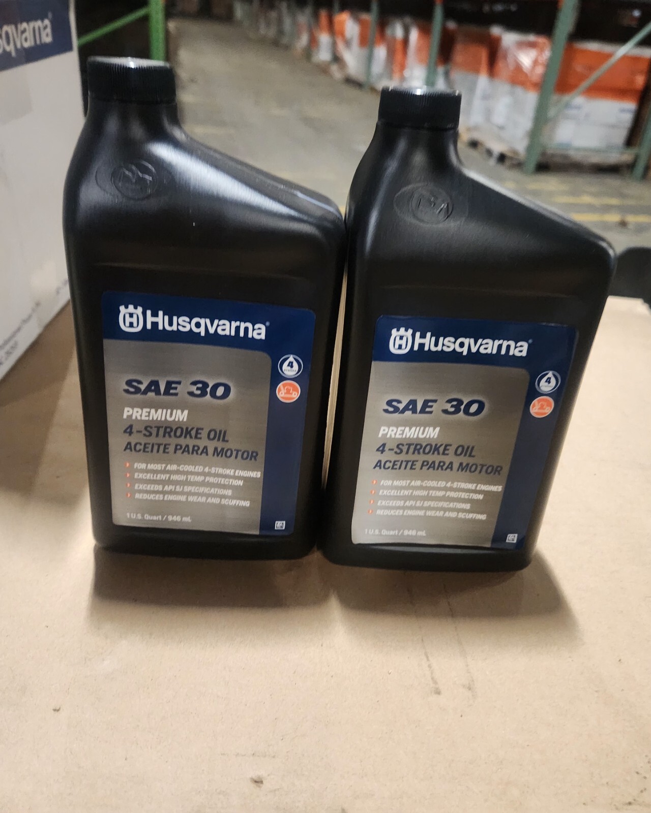 2 QUARTS OF LAWN MOWER, PUSH MOWER, SNOW THROWER, TRACTOR OIL SAE 30