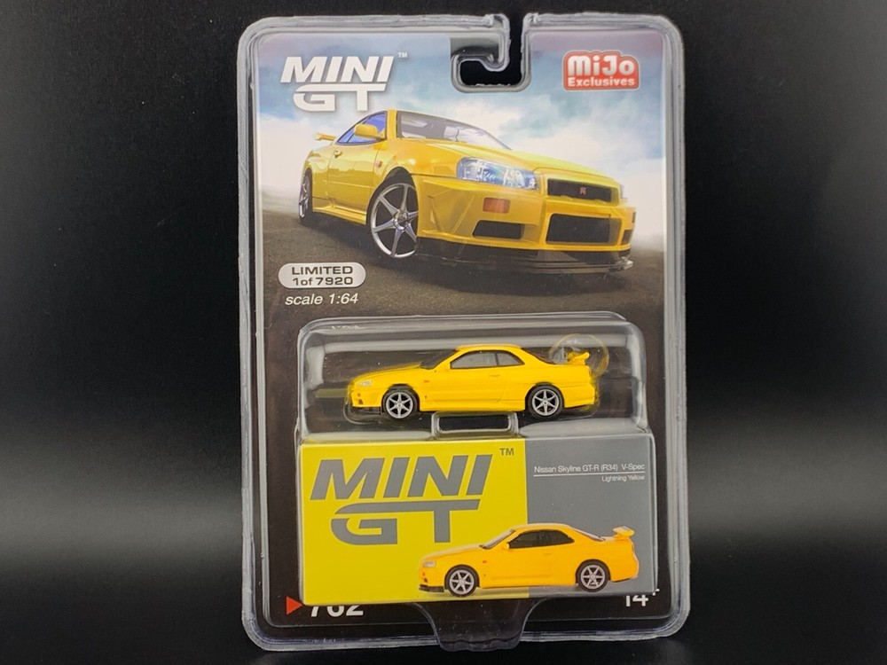 1/64 Mini GT Nissan GT-R R34 V-Spec in Lightning Yellow #762