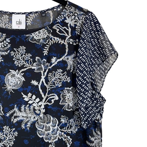 Blusa híbrida CABI 5355 azul negro con volantes dobladillo talla M - Imagen 2 de 6