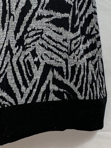 TIANA B. Black Gray Leaf Art to Wear Knit Dress Size 10 3/4 Sleeve Black Hems - Picture 8 of 19