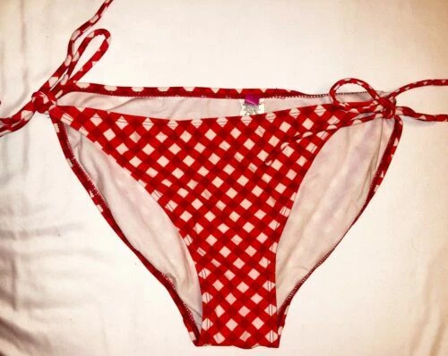 Op 检查泳装女式