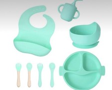 set of children's silicone dishes 8 in 1 green colour