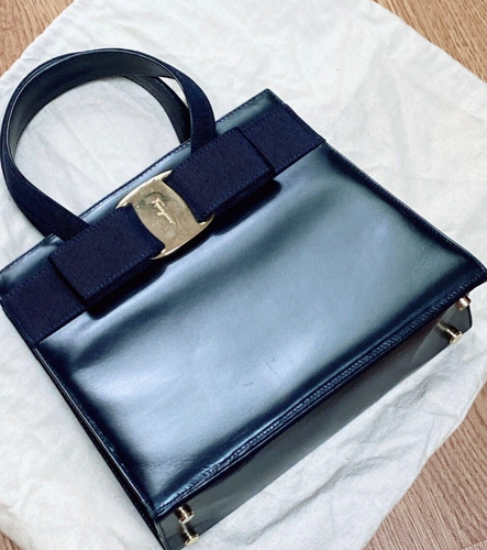 vara bow bag ferragamo