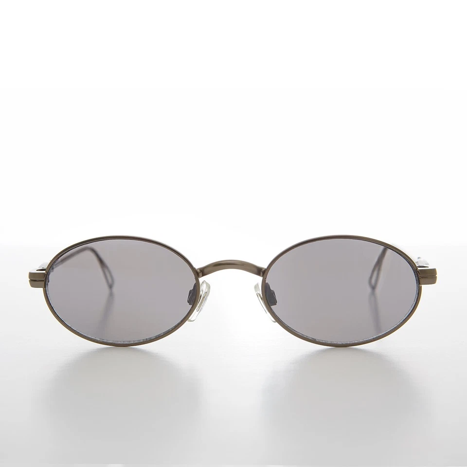 Gafas de sol vintage ovaladas Gunmetal años 90 con templo intrincado - Kit Foto 2 de 3
