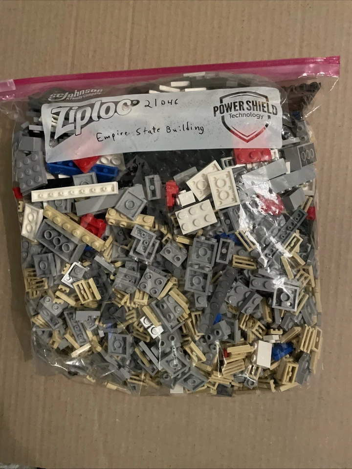 LEGO Architecture Empire State Building 21046 - Image 3 of 3