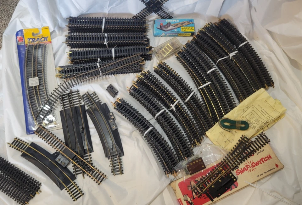 HO Scale Brass Track Large Lot of  140 Pcs Switch Stright Curved - Image 2 of 4